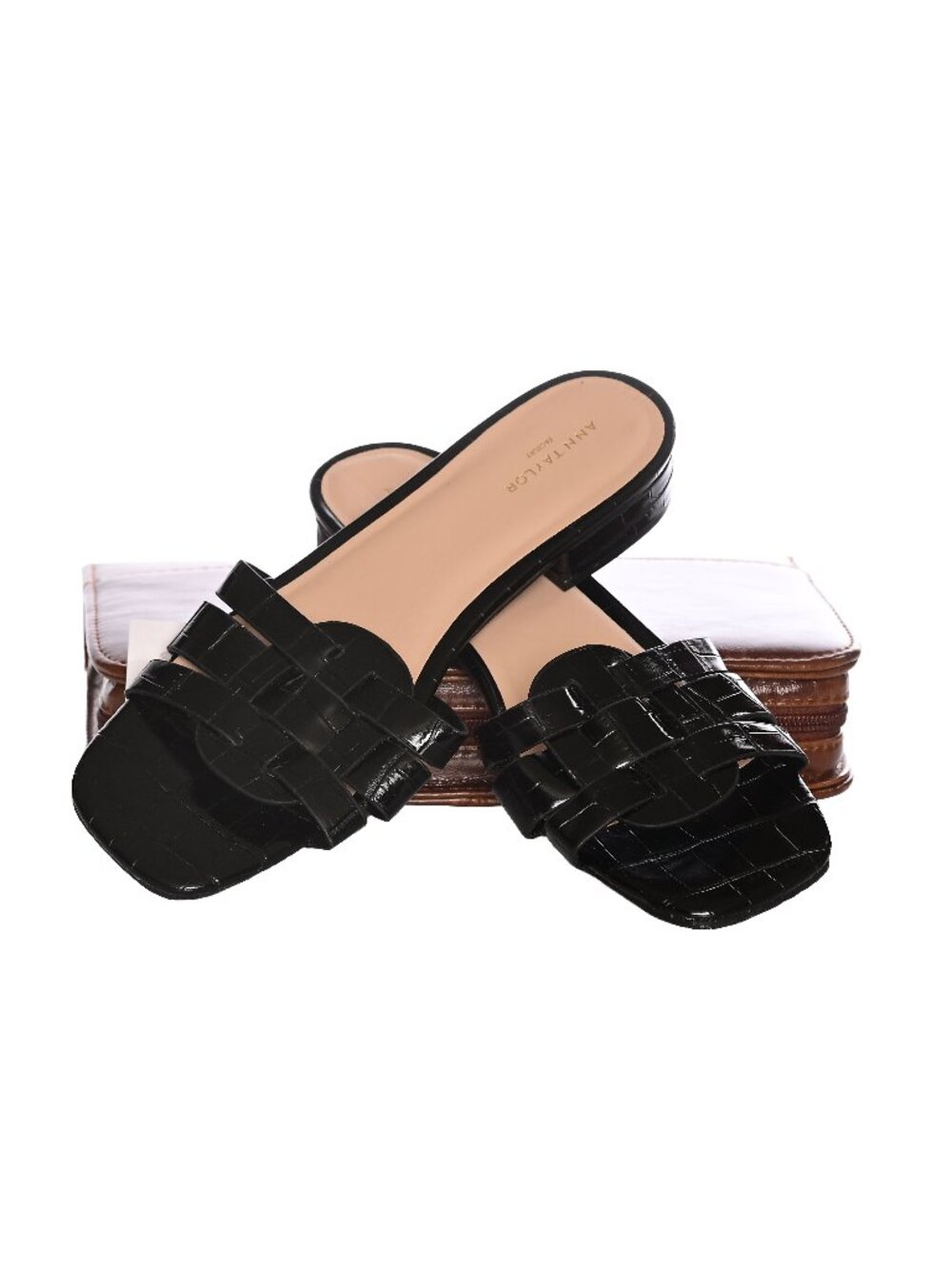 ANN TAYLOR Black Patent Crocodile-embossed Slip on Flat - Mule- Sandal Size 8 - Picture 7 of 8